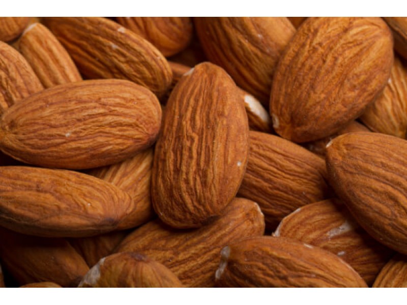 10 Reasons to Eat Almonds Every Day